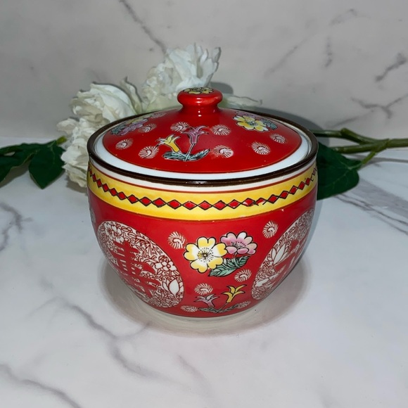 Vintage Chinese Qianlong Porcelain Jar Red Enamel Lidded Stamped Floral Design - Picture 3 of 17